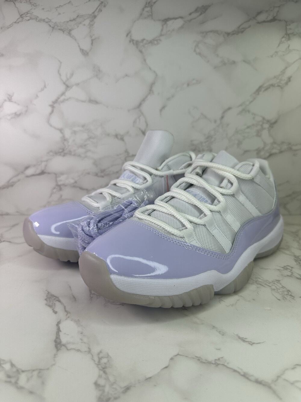 Nike Air Jordan 11 Retro Low Pure Violet Size 9.5 Womens with Receipt AH7860-101